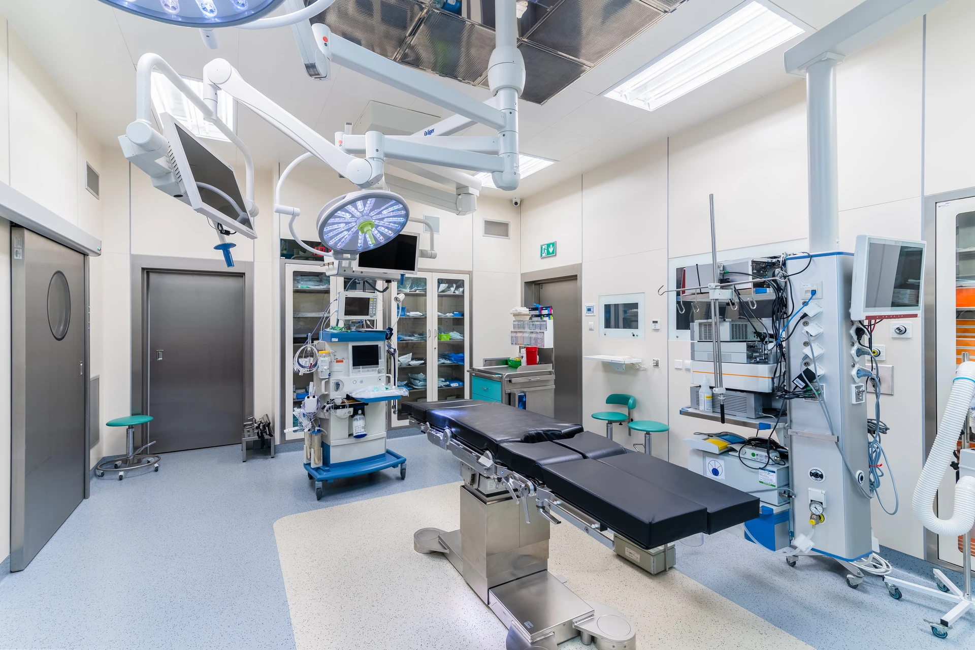 Szpital-Torun-Sale-1-min.jpg