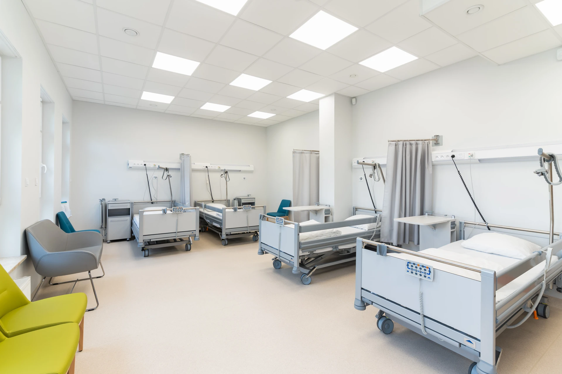 Szpital-Torun-Sale-Pacjentow-1-min.jpg