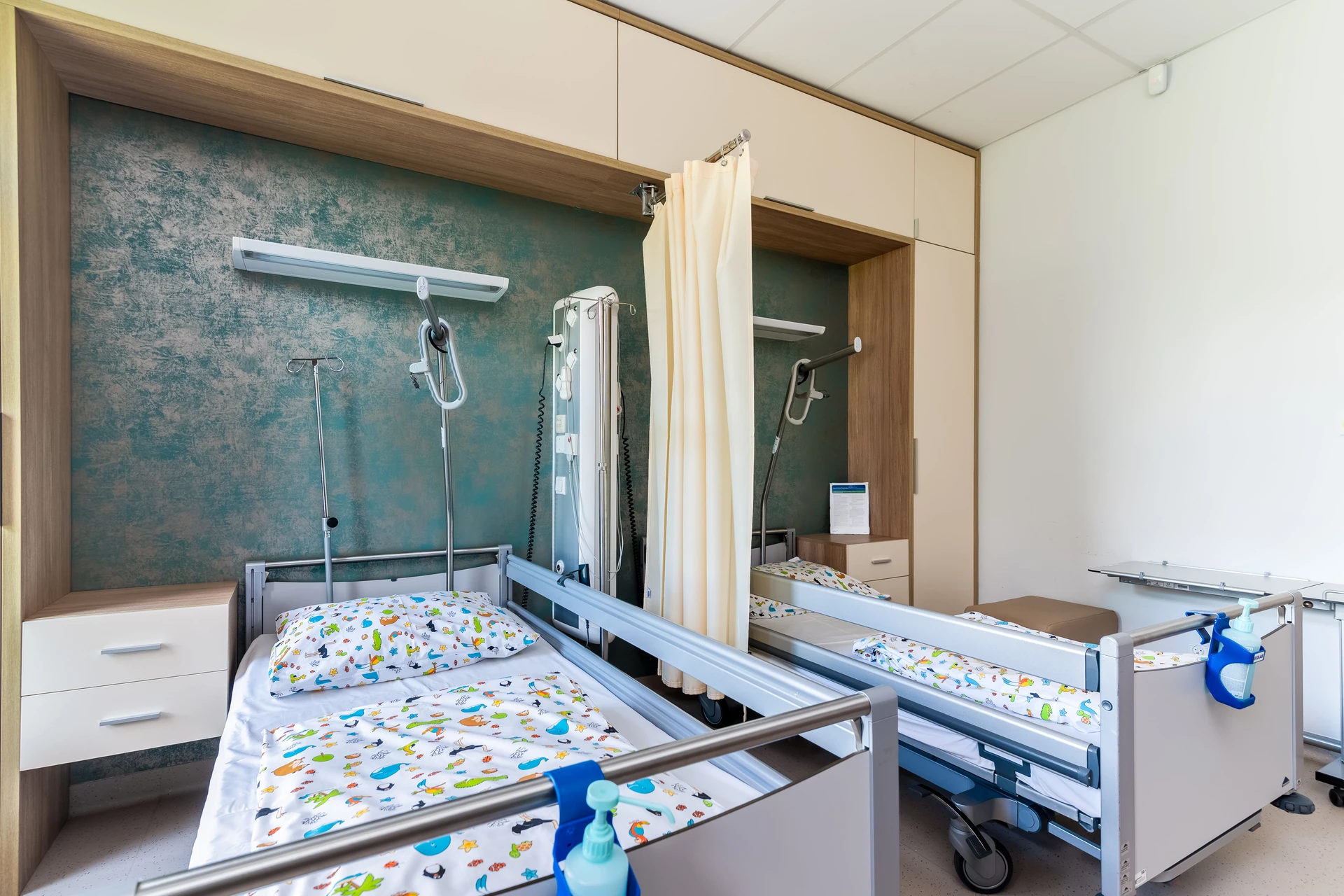 Szpital-Torun-Sale-Pacjentow-5-min.jpg