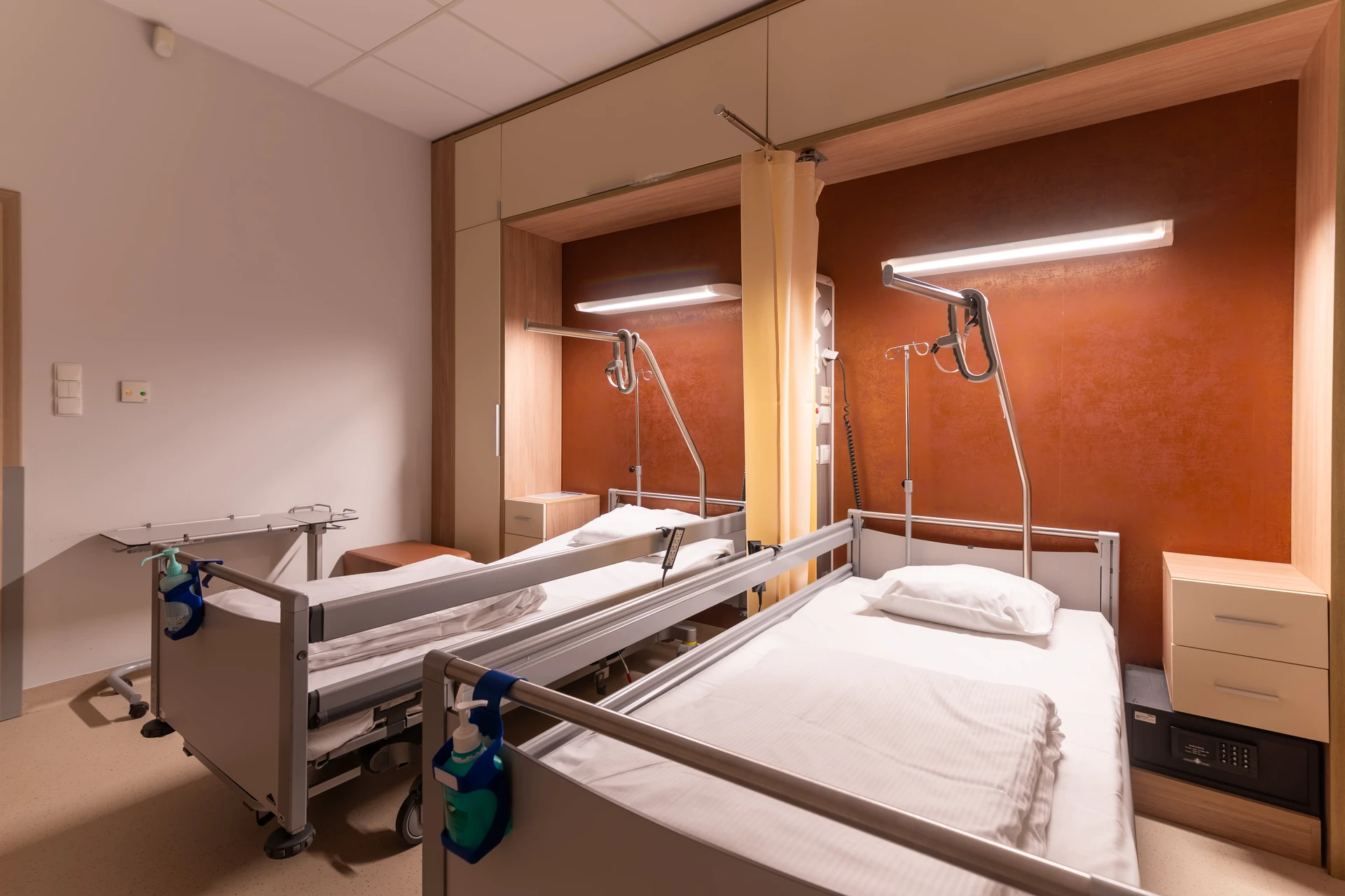 Szpital-Torun-Sale-Pacjentow-7-min.jpg